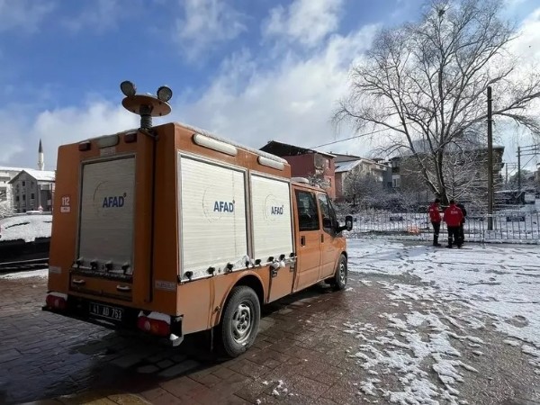 TÜBİTAK'tan uzmanlar geldi: AFAD ekipleri başında bekliyor! 5 gündür sönmüyor...